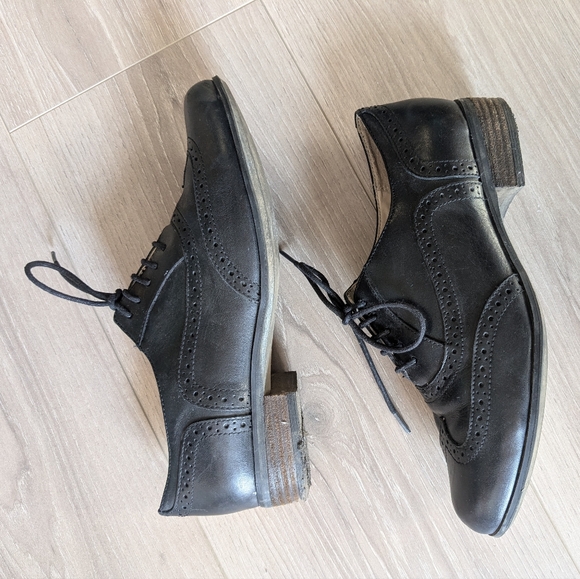 Clarks Narrative size 8 women's Oxford shoes - Picture 2 of 3